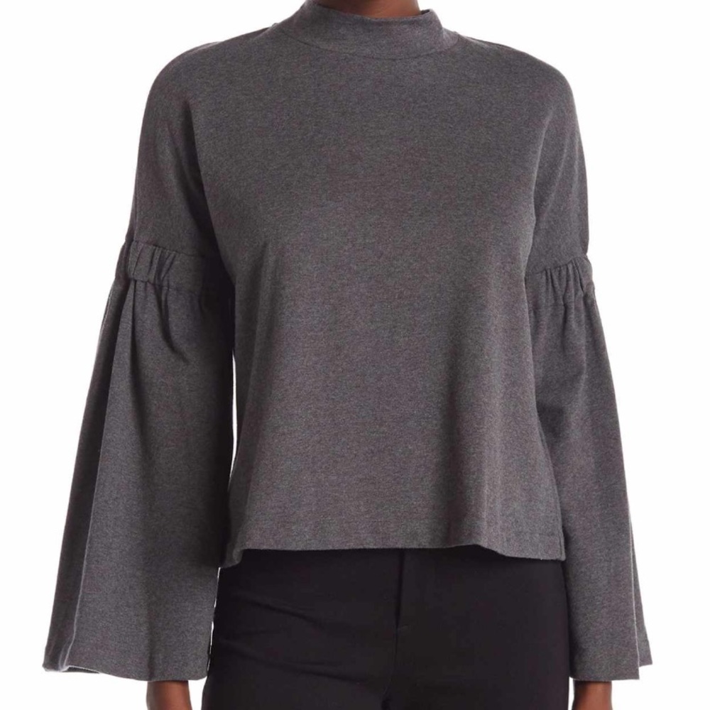 Vinca Camuto bell sleeve top